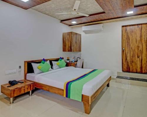 Sai Samrat Resort Satara Eksteriør billede